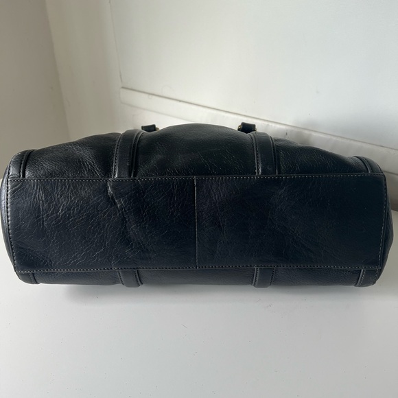 Fossil Black Leather Bag with Gold Zipper - Picture 4 of 6